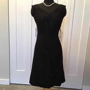 🌷2/$15 Sleeveless Lace Dress